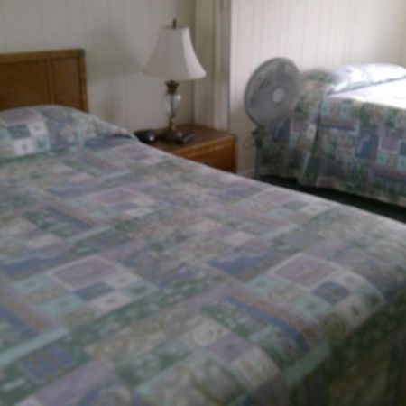 Village Green Motel Yarmouth Port Zewnętrze zdjęcie